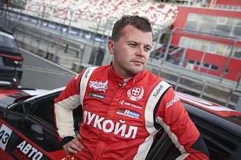 Андрею Масленникову—32!