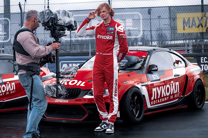 Михаил Симонов добрался до четвертьфинала Гонки Чемпионов, Скоробогатов—обладатель зимнего кубка RDS в дрифте.