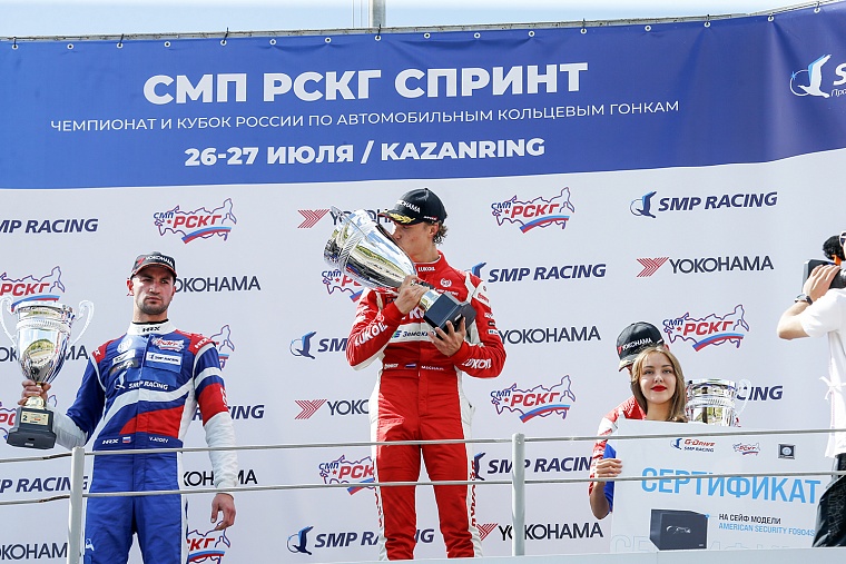 ЛУКОЙЛ Рейсинг Твинс Тим и Михаил Симонов побеждают в Казани.