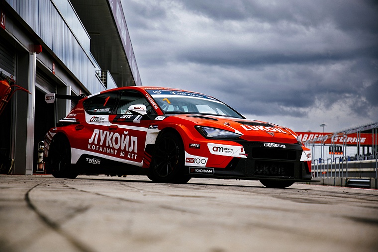 Обе гонки нижегородского этапа чемпионата России в классе TCR Russia в прямом эфире покажет телеканал МАТЧ!